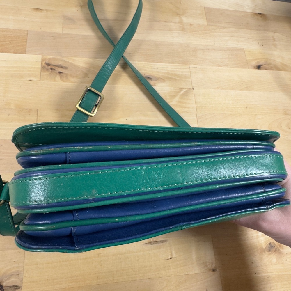 Anuschka Green Hand-Painted Bird Crossbody Bag - Picture 12 of 12